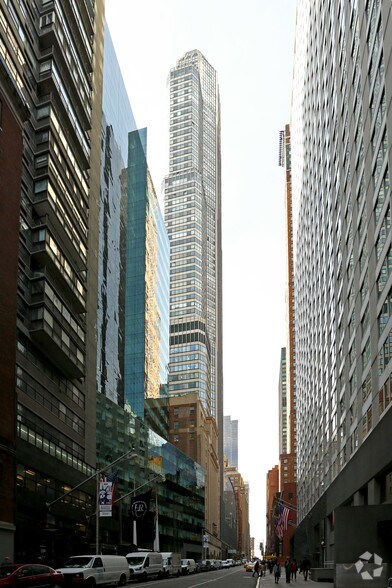 More Photos Of 156 W 56th St, New York Office Residential For Lease