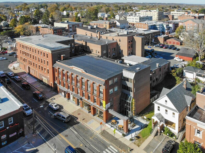 More Photos Of 62 Washington St, Middletown Office For Lease