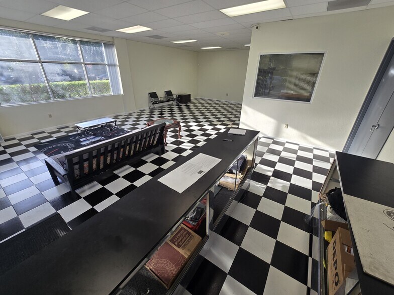 More Photos Of 12140 Wiles Rd, Coral Springs Light Manufacturing For Sale