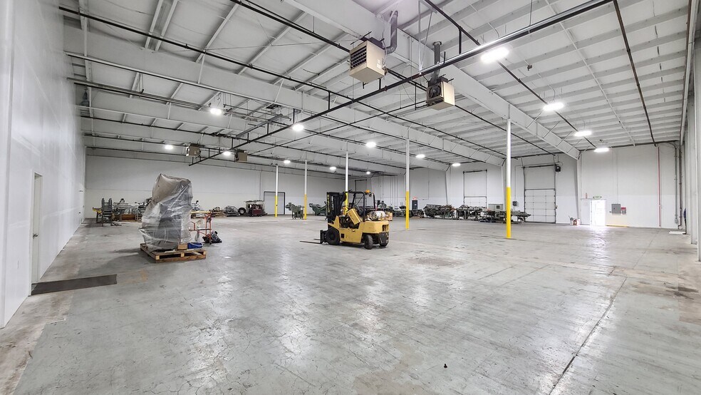 More Photos Of 4925-4931 Indian School Rd NE, Salem Warehouse For Lease