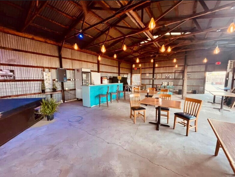 More Photos Of 711 N Steele Ave, Cushing Restaurant For Sale