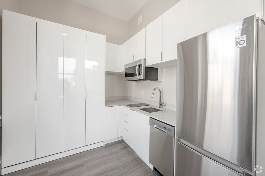 More Photos Of 82-90 Weybosset St, Providence Apartments For Lease