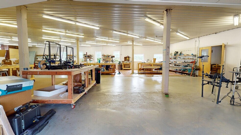 More Photos Of 99 Delaware St, Walton General Retail For Sale