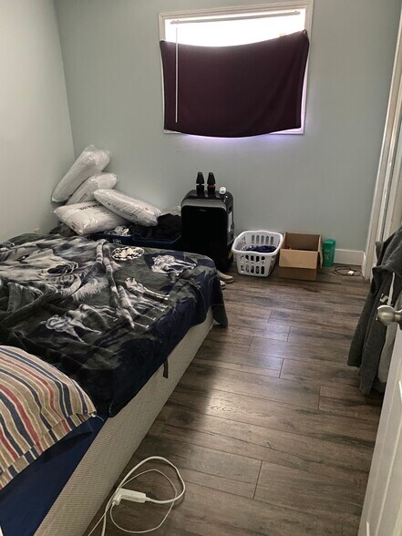 More Photos Of 7419 Wren St, Mission General Retail For Sale