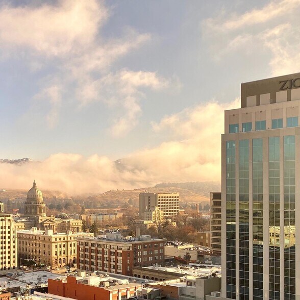 More Photos Of 999 W Main, Boise Office For Lease