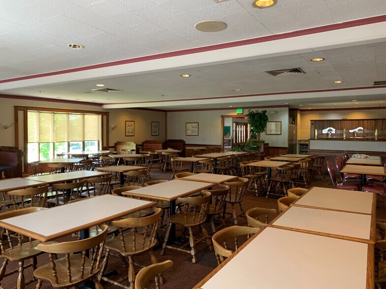 More Photos Of 3476 Massillon Rd, Akron Restaurant For Sale