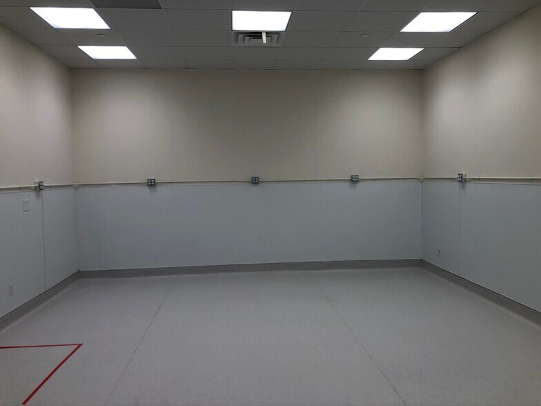 More Photos Of 9220-9268 1/2 Hall Rd, Downey Manufacturing For Sale