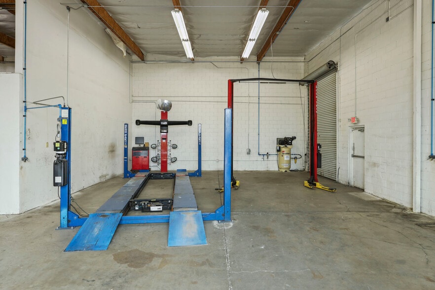 More Photos Of 7711 Murray Dr, Stockton Flex For Sale