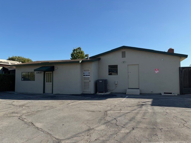 More Photos Of 1457 E Chapman Ave, Fullerton Office For Sale