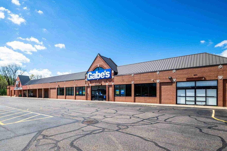 More Photos Of W Market St, Akron Land For Lease