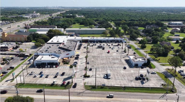More Photos Of 6902-6958 Garth Rd, Baytown Unknown For Lease