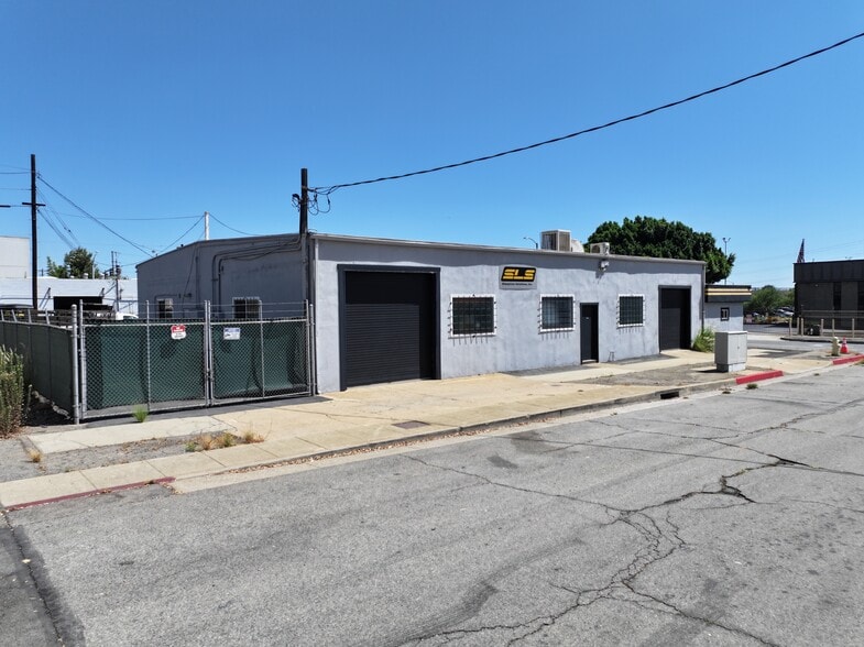 More Photos Of 1621-1623 W Gladstone St, Azusa Warehouse For Sale
