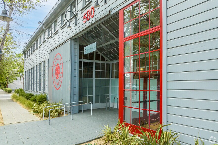 More Photos Of 550-590 2nd St, Oakland Office For Lease