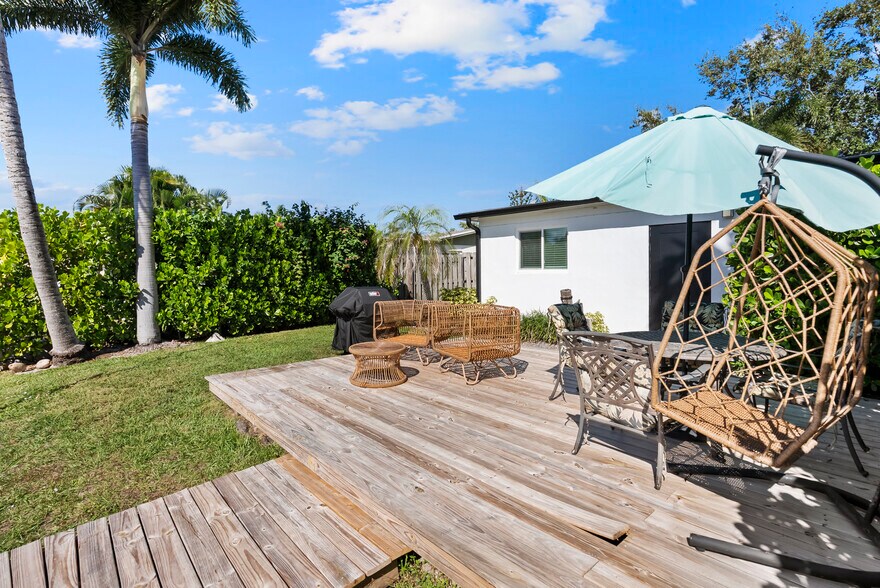 More Photos Of 2456 SW Hideaway Ln, Stuart Apartments For Sale