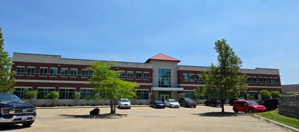 More Photos Of 4500 Courthouse Blvd, Stow Office For Lease