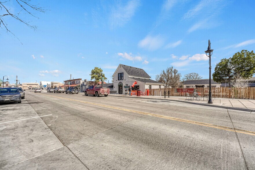 More Photos Of 490 E Elm St, Elizabeth Apartments For Sale