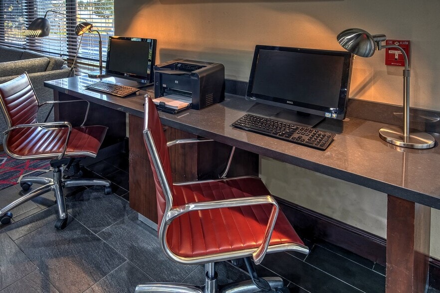 More Photos Of 4090 Stansell Ct, Memphis Hotel For Sale