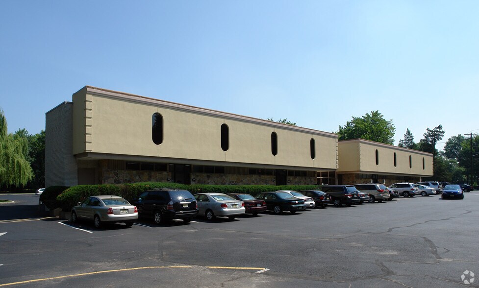 More Photos Of 600 Somerdale Rd, Voorhees Medical For Lease