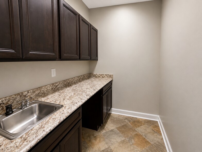 More Photos Of 576 Executive Pl, Fayetteville Office For Lease