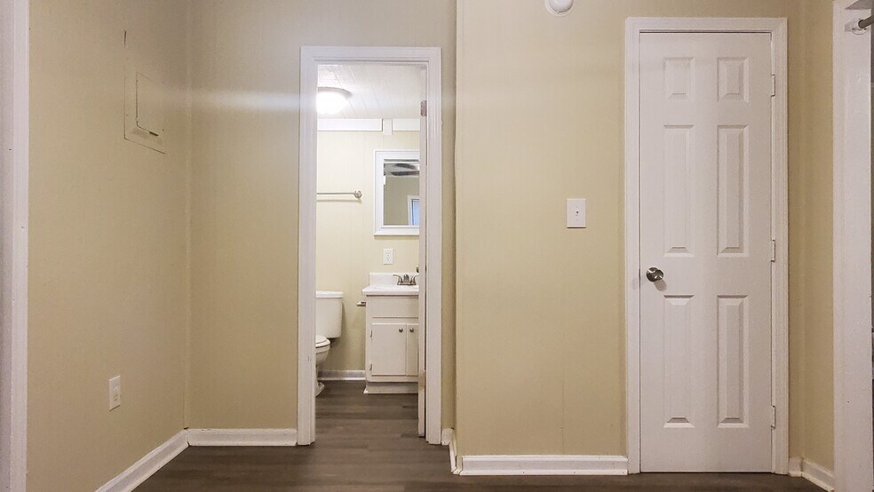 More Photos Of 120 2nd St, Winder Apartments For Sale