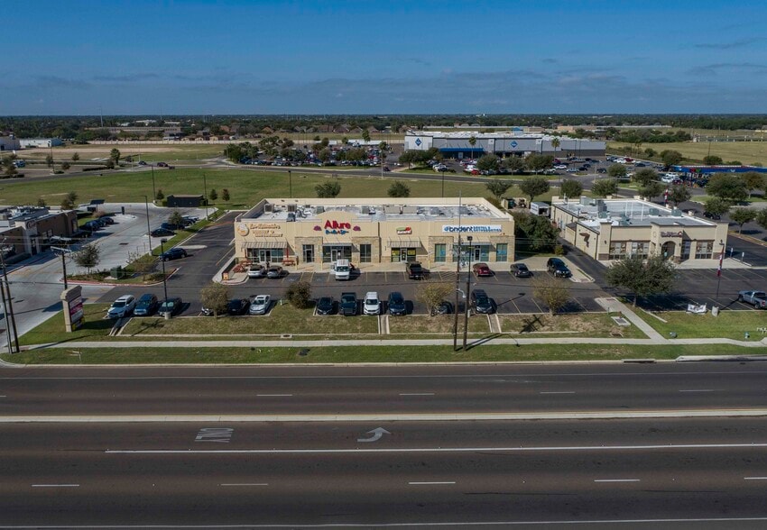 More Photos Of 7501 N 10th St, McAllen Storefront Retail Office For Lease