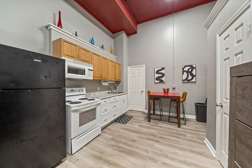 More Photos Of 614-616 Cherokee St, Leavenworth Apartments For Sale