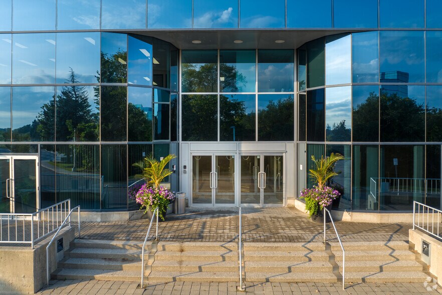 More Photos Of 60 Columbia Way, Markham Office For Lease
