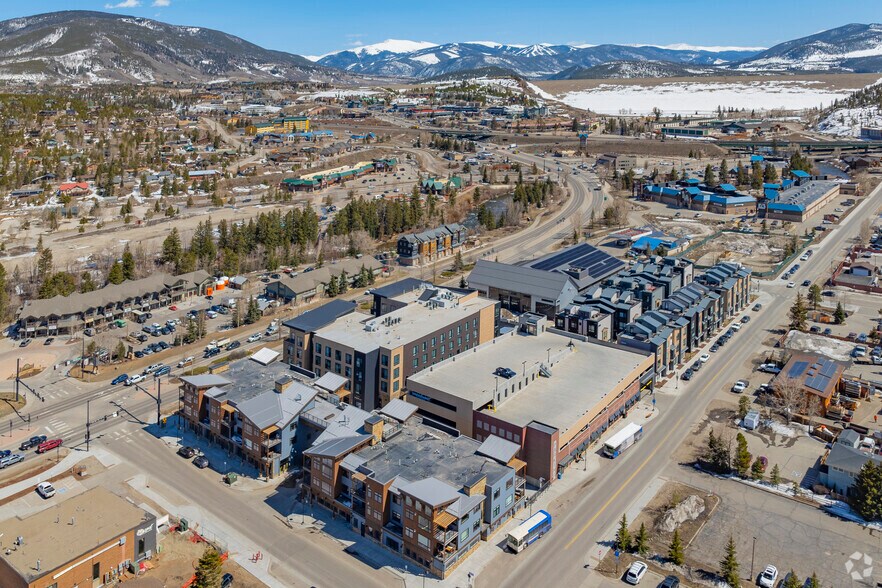More Photos Of 37 W 4th St, Silverthorne Storefront Retail Residential For Lease
