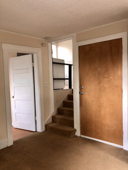 More Photos Of 7630 SE Woodstock Blvd, Portland Apartments For Sale