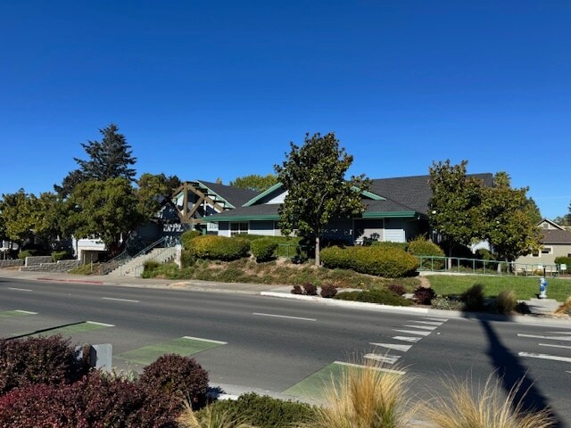 More Photos Of 652 Petaluma Ave, Sebastopol Medical For Lease