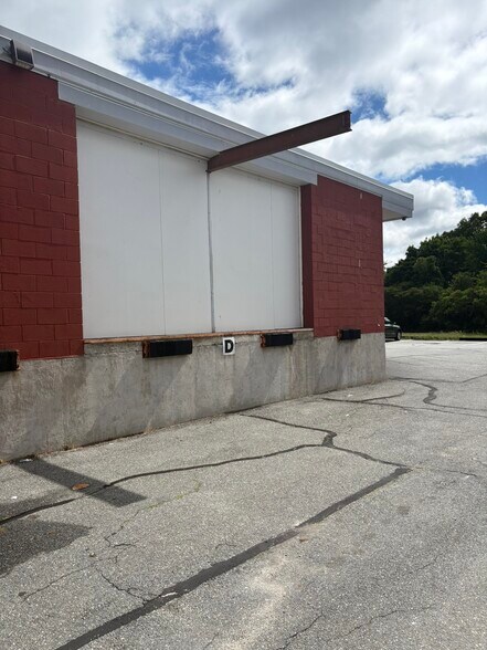 More Photos Of 1370 Elmwood Ave, Cranston Manufacturing For Sale