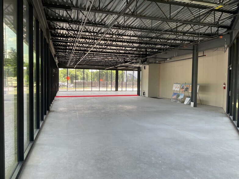 More Photos Of 1141 Shady Ln, Austin Office For Lease