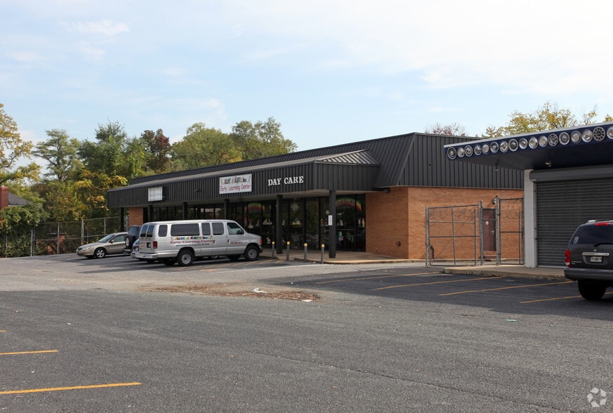 Primary Photo Of 6551 Annapolis Rd, Hyattsville Freestanding For Lease