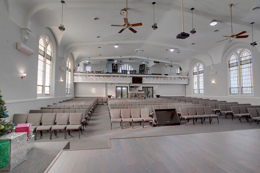 More Photos Of 1321-1323 S Austin Blvd, Cicero Religious Facility For Sale