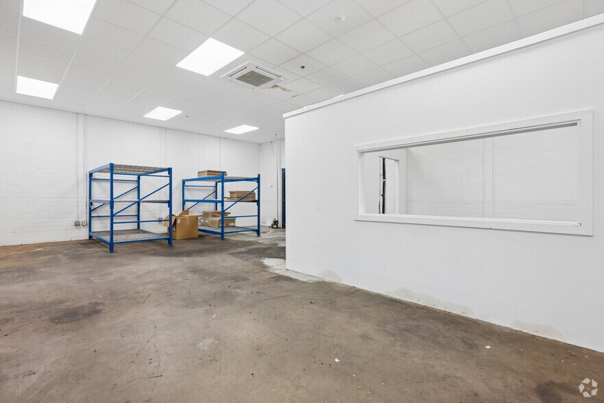 More Photos Of 615 Industrial Ave, Salisbury Warehouse For Sale