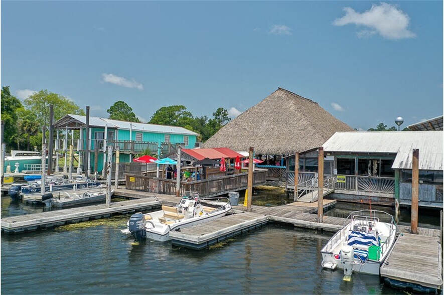 More Photos Of 69 Riverside Dr, Crawfordville Restaurant For Sale
