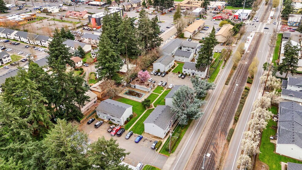 More Photos Of 16300-16400 E Burnside St, Gresham Apartments For Sale