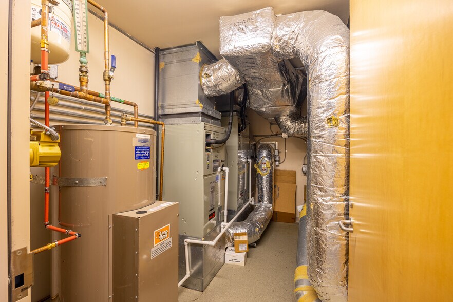 More Photos Of 811 Georgiana St, Port Angeles Medical For Sale