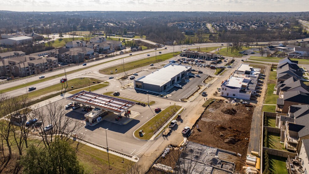 More Photos Of 4257 Harrodsburg Rd, Lexington General Retail For Lease