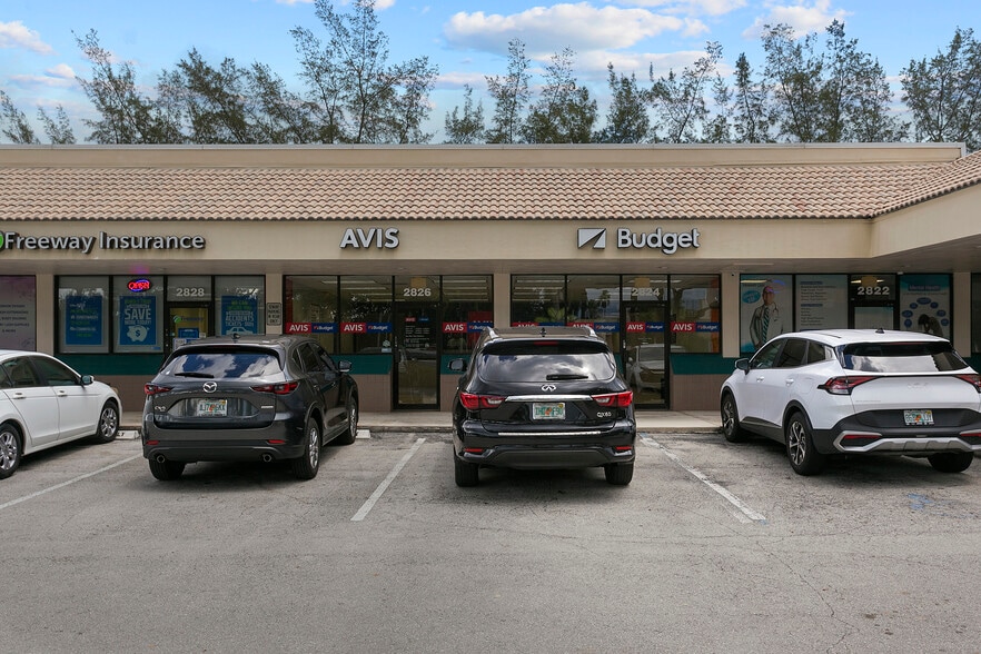 More Photos Of 2750-2784 N University Dr, Sunrise Unknown For Lease