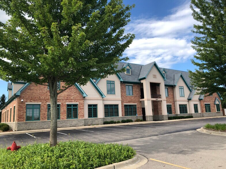 More Photos Of 1531 Grove Ave, Barrington Office For Sale