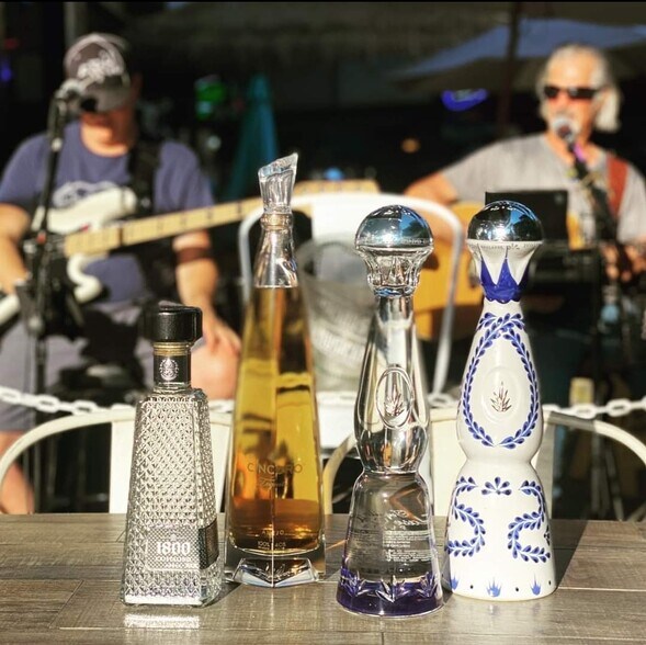 More Photos Of 266 S Palm Canyon Dr, Palm Springs Restaurant For Sale