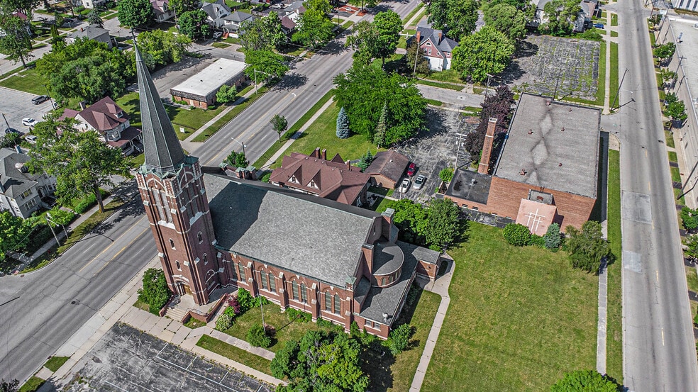 More Photos Of 612 N Michigan Ave, Saginaw Religious Facility For Sale
