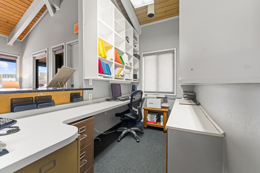 More Photos Of 3225 W Carefree Cir, Colorado Springs Medical For Sale