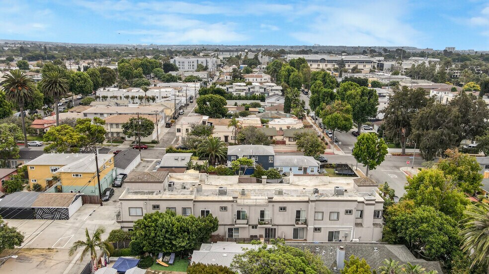 More Photos Of 1837 18th St, Santa Monica Apartments For Sale