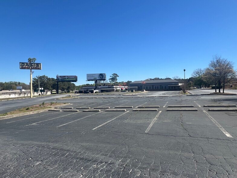 More Photos Of 6363 Peachtree Industrial Blvd, Atlanta Restaurant For Sale