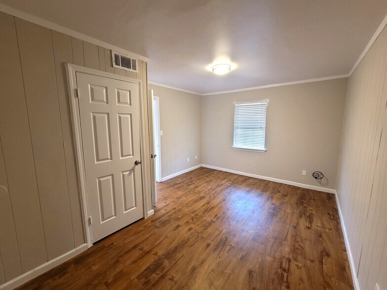 More Photos Of 2553 Lower Wetumpka Rd, Montgomery Apartments For Sale