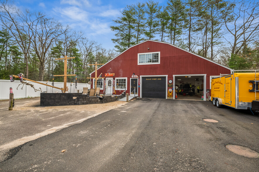 Primary Photo Of 490 Salmon Brook St, Granby Department Store For Sale