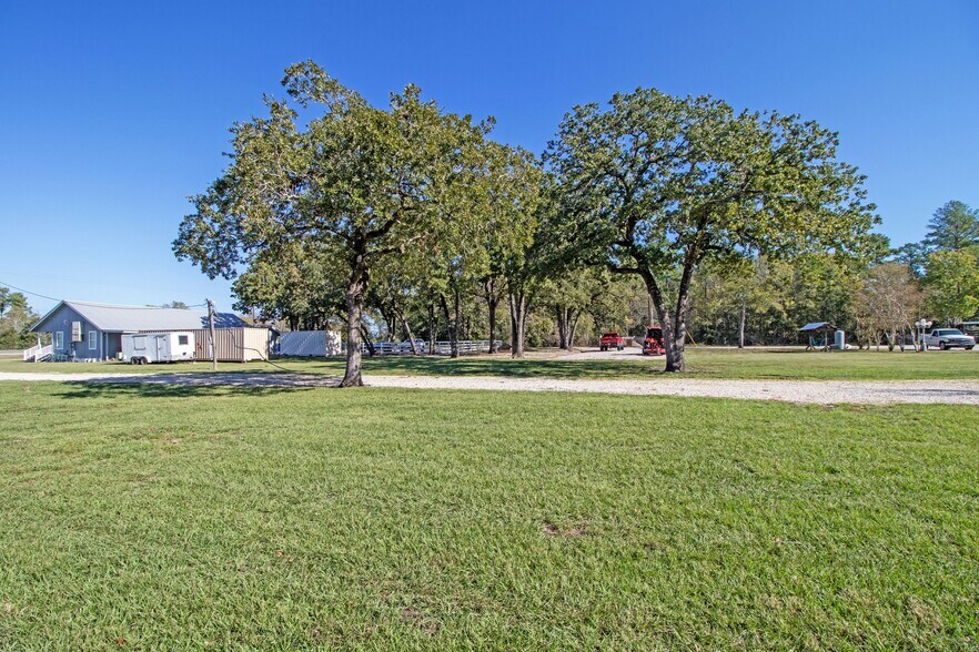 More Photos Of 2892 TX-19, Huntsville Land For Sale