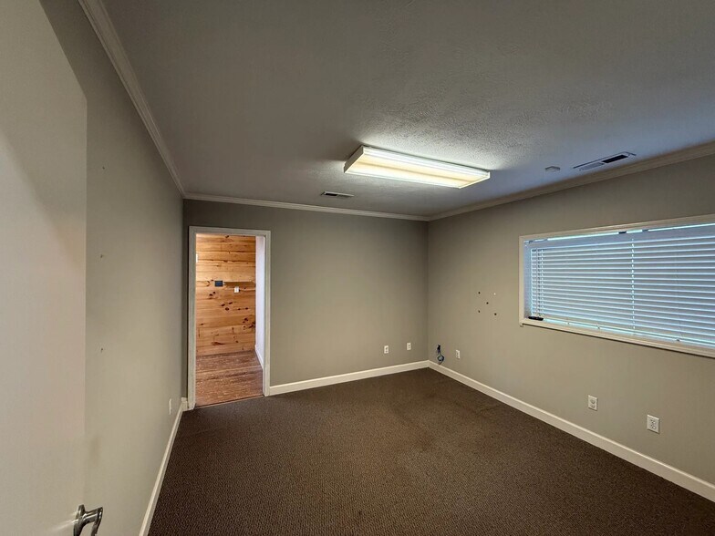 More Photos Of 93 Miller Dr, Jackson Warehouse For Sale